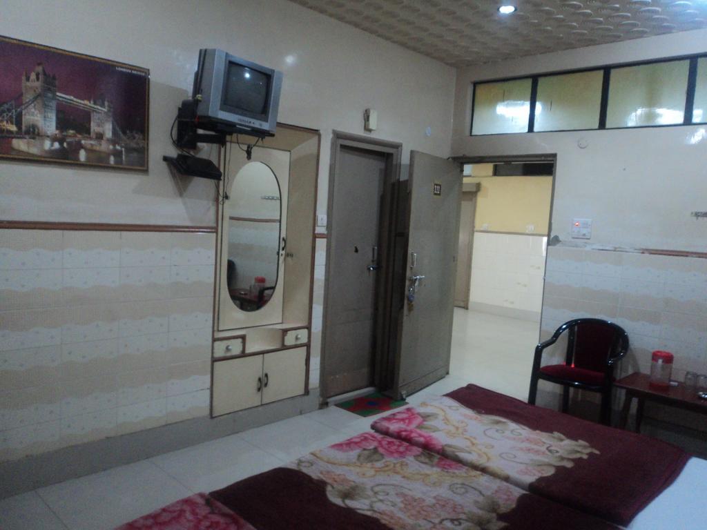 Hotel Jyoti Varanasi Ngoại thất bức ảnh